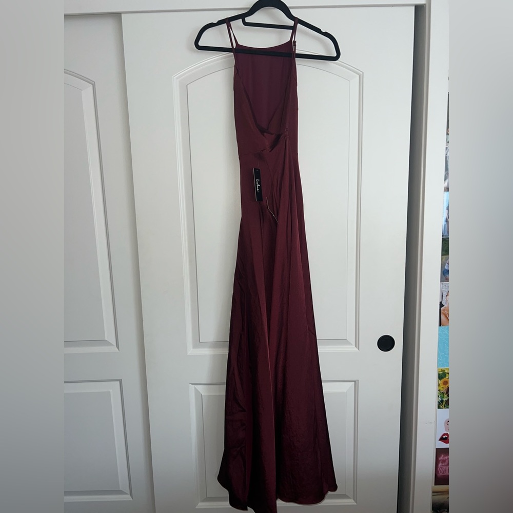 Lulus backless burgundy prom dress